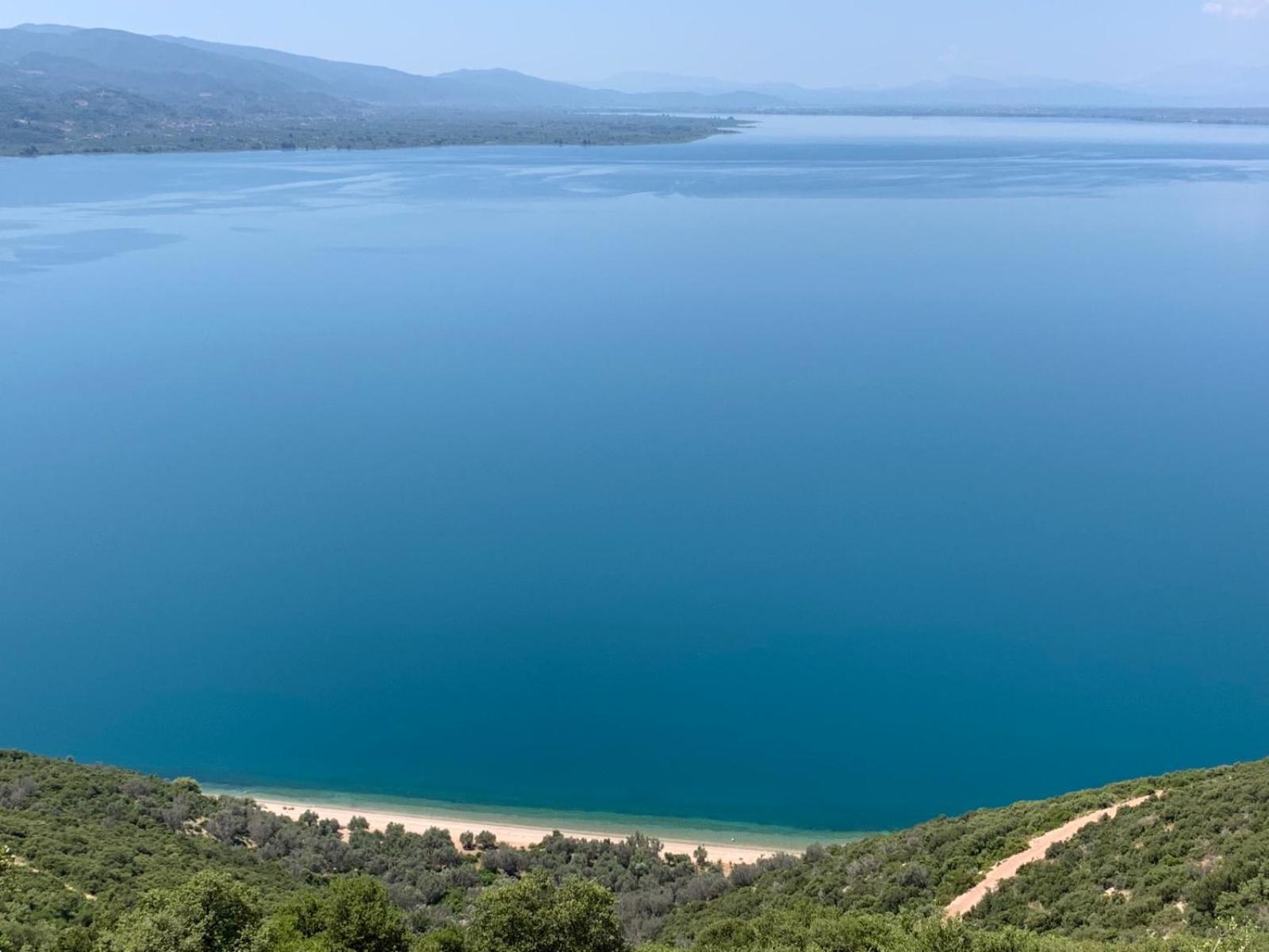 The Lake House" -Trichonida Lake Marathias  Kültér fotó