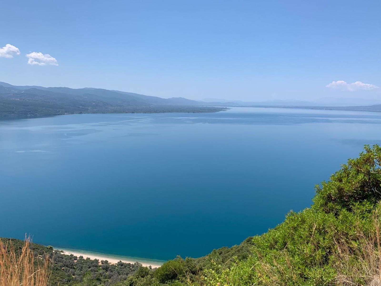 The Lake House" -Trichonida Lake Marathias  Kültér fotó